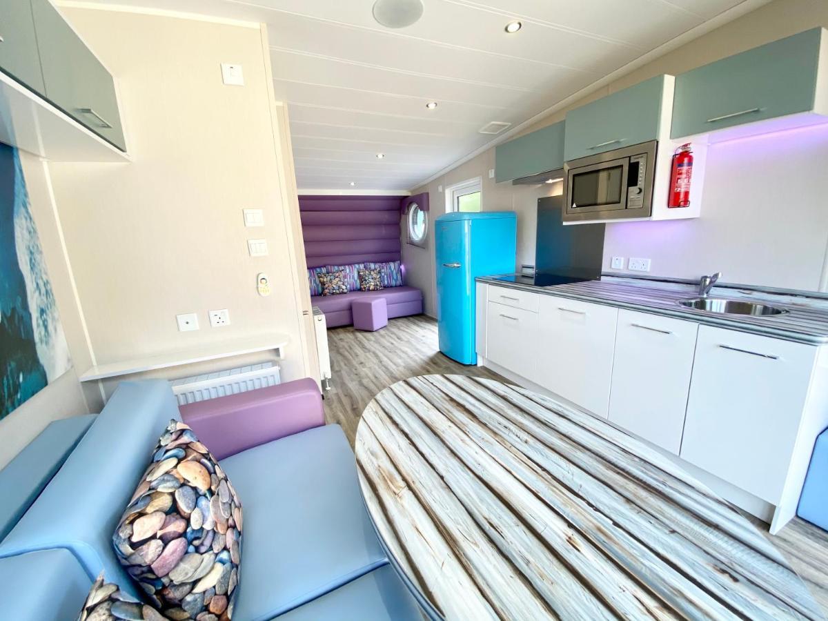 Elletson Park Wood Fired Hot Tubs, Caravans & Pods Pilling Extérieur photo
