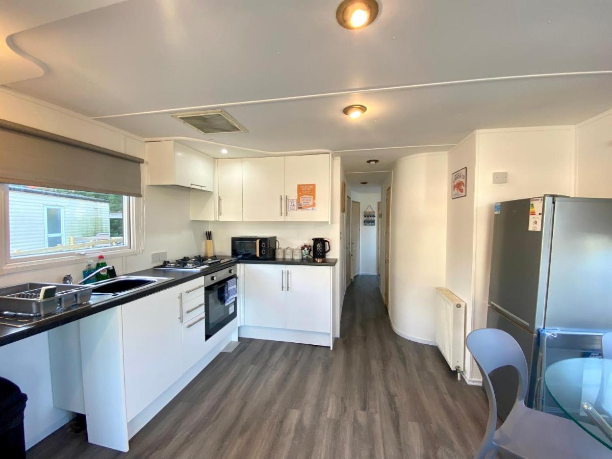 Elletson Park Wood Fired Hot Tubs, Caravans & Pods Pilling Extérieur photo