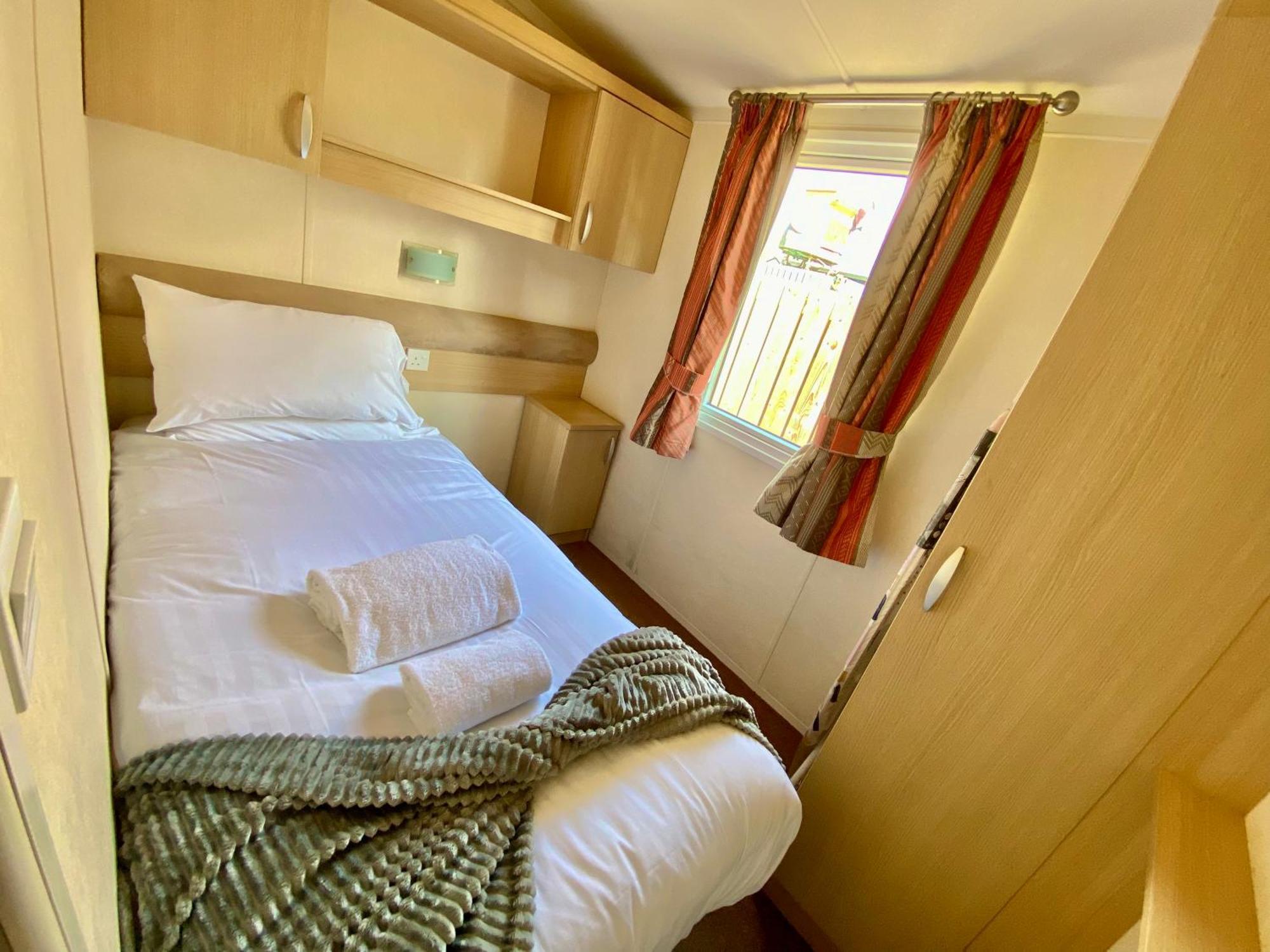 Elletson Park Wood Fired Hot Tubs, Caravans & Pods Pilling Extérieur photo